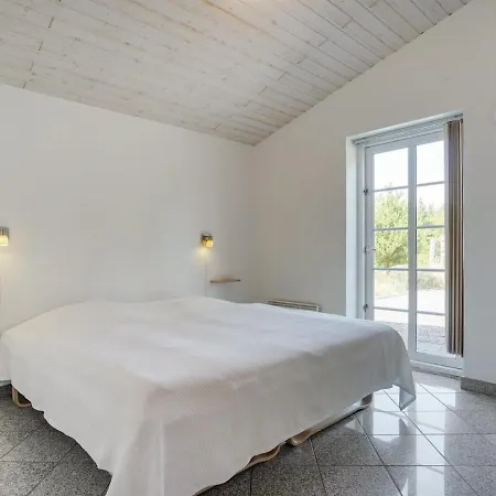 Nana - 4km From The Sea By Interhome