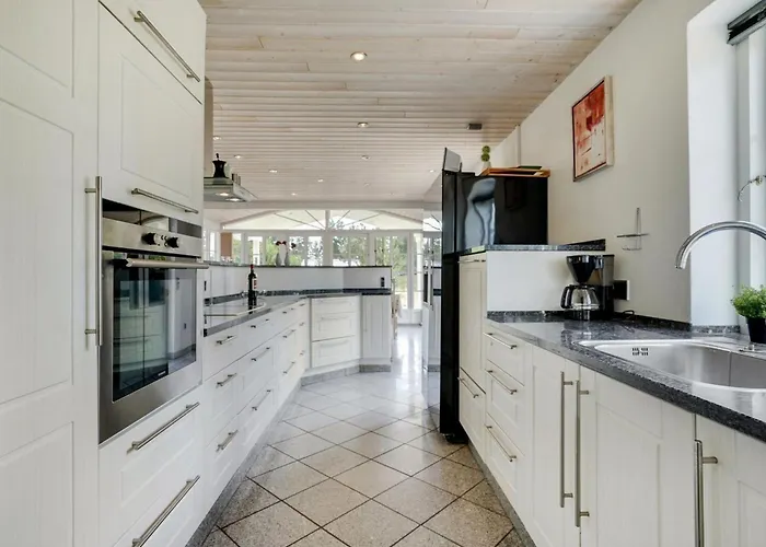 Nana - 4km From The Sea By Interhome